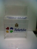 Buzones-Exhibidores-Consolas acrílicas